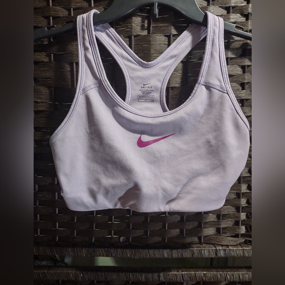 Nike Swoosh Dri Fit Medium-support Sports Bra, Light Purple Sz S